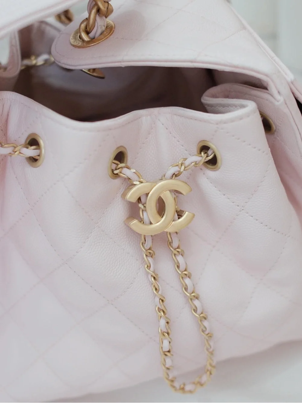 C25 Chanel Hobo Small Light Pink Bag